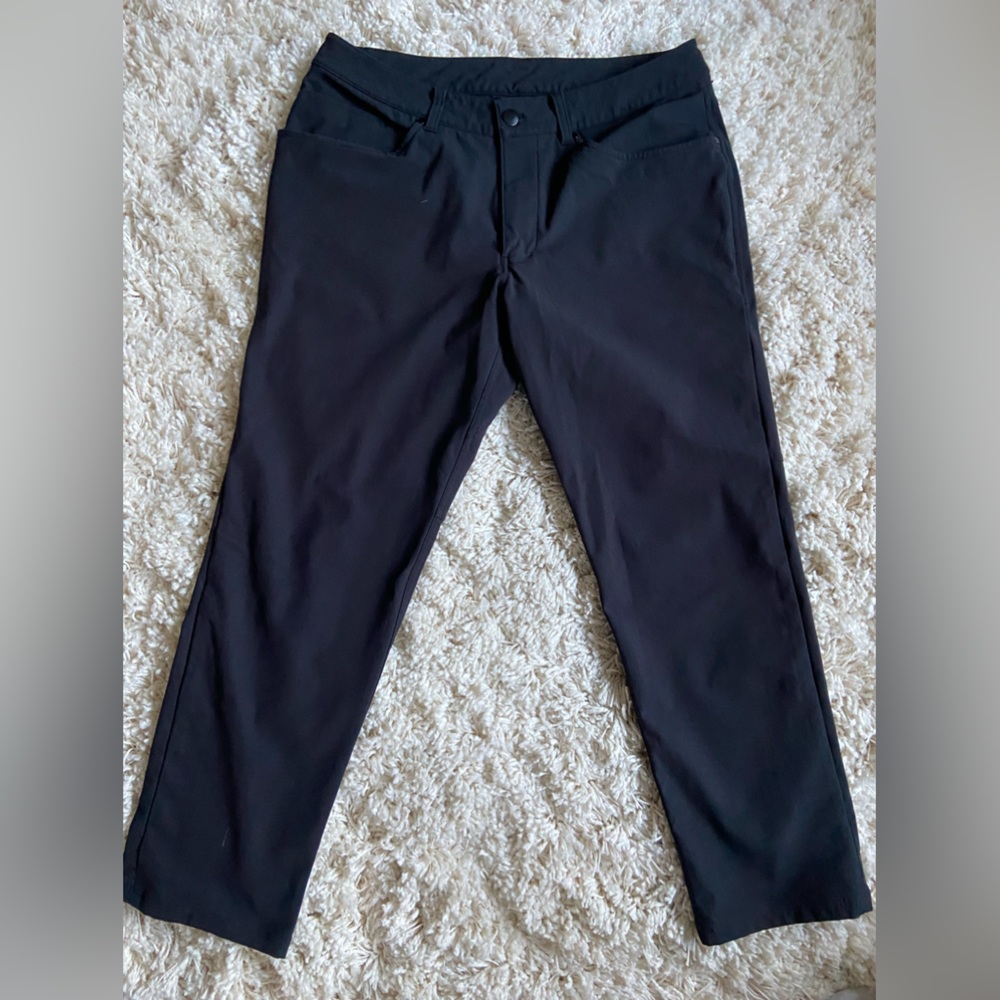 Lulu Lemon ABC Men’s Classic Fit Pants. Ankle Length. Size 32/27 Black